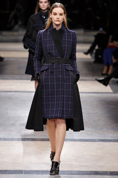 Look 14